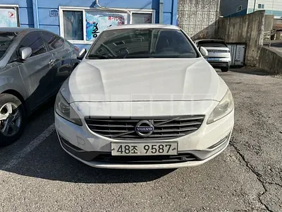 Photo 1 of 7: 2015 Volvo S60 D4 — Korean insurance auction