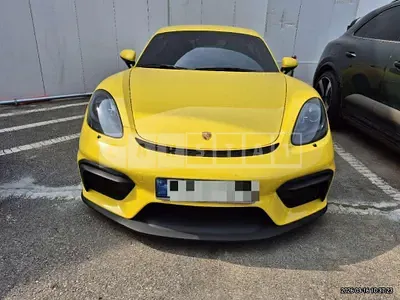 2023 Porsche 718 Cayman GT4