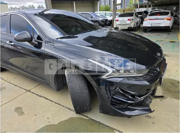 Photo 2 of 18: 2020 Kia K5 — Korean insurance auction