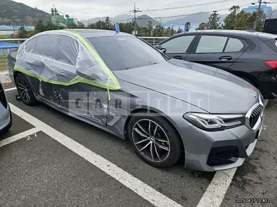Photo 1 of 16: 2023 BMW 520i — Korean insurance auction