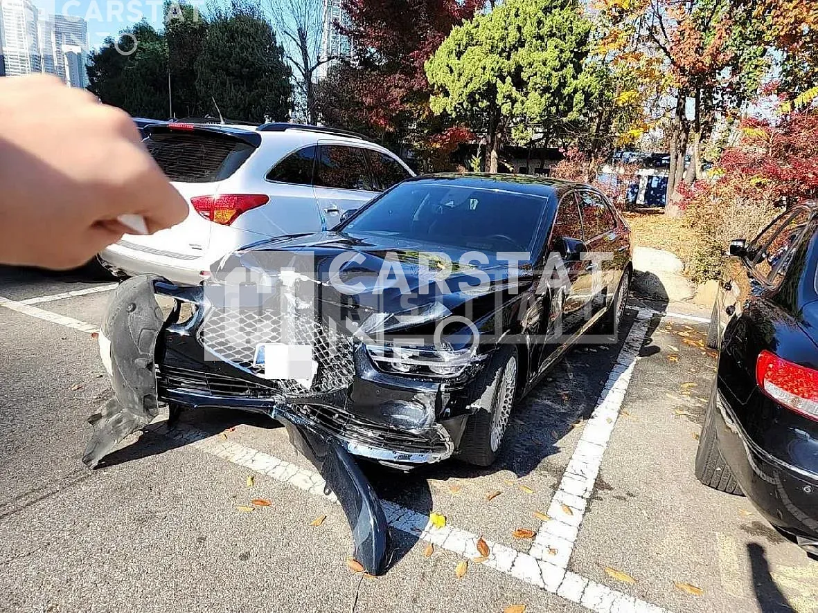 Photo 2 of 12: 2020 Genesis G90 3.8 — Korean insurance auction