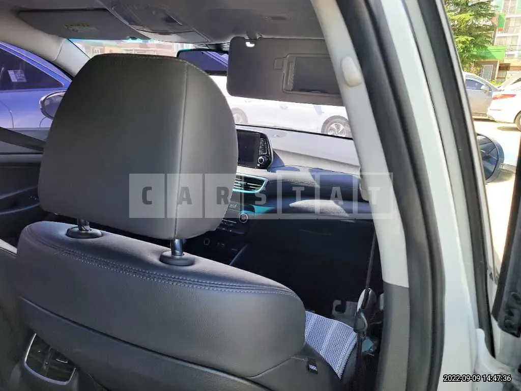 Photo 2 of 28: 2019 Hyundai Tucson, VIN KMHJ581ADKU918678 — Korean insurance auction