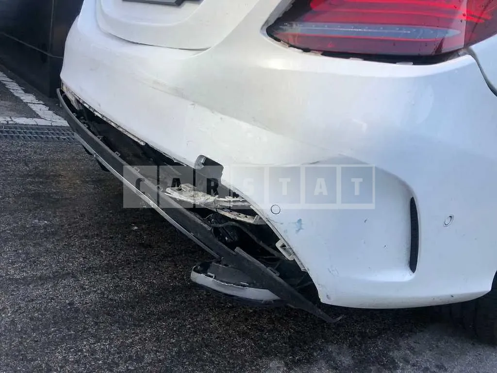 Photo 2 of 6: 2019 Mercedes-Benz C220 d 4Matic — Korean insurance auction