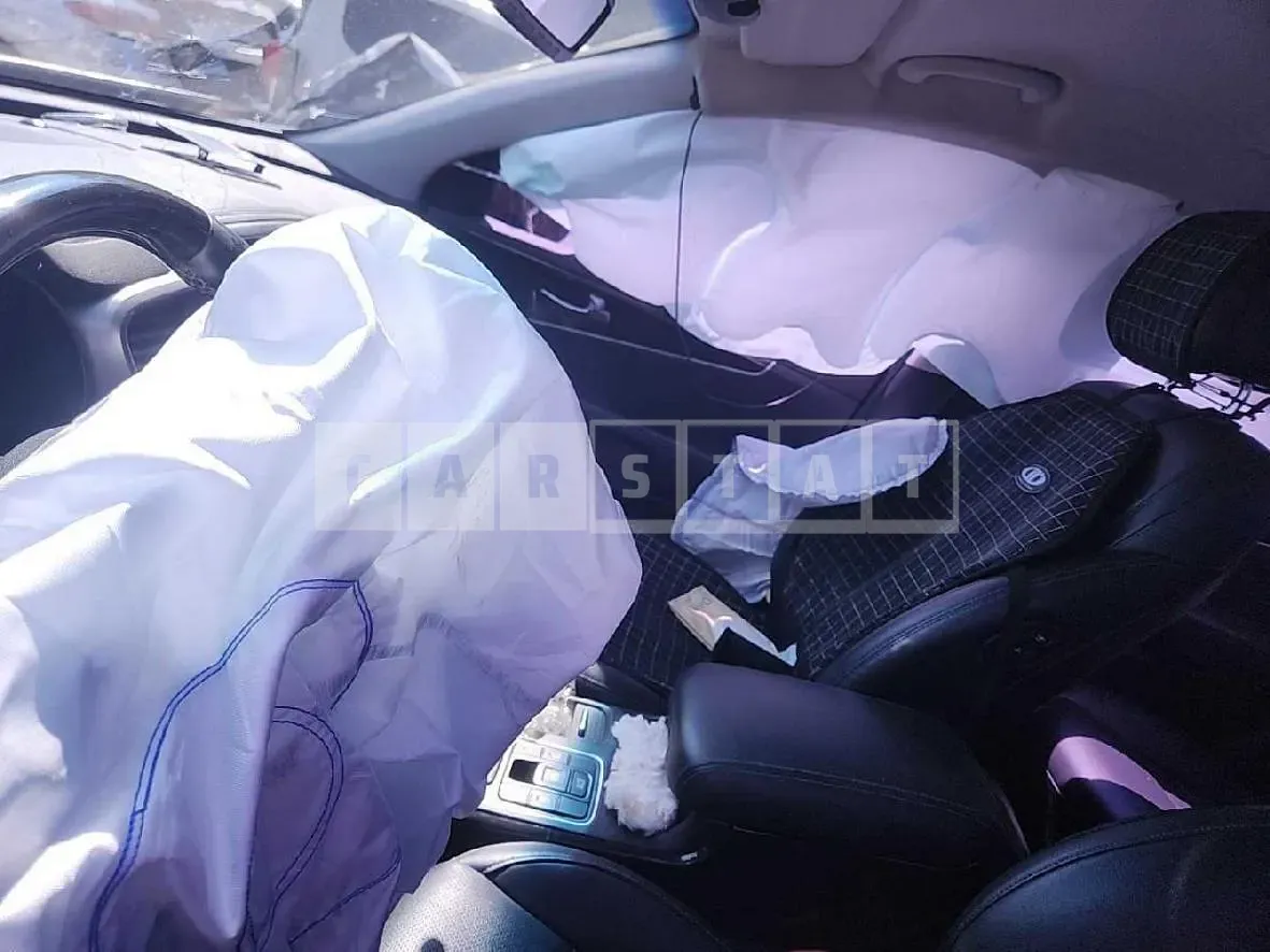 Photo 2 of 15: 2015 Kia Sorento — Korean insurance auction
