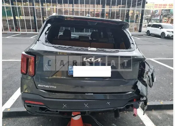 Photo 2 of 34: 2025 Kia Sorento — Korean insurance auction