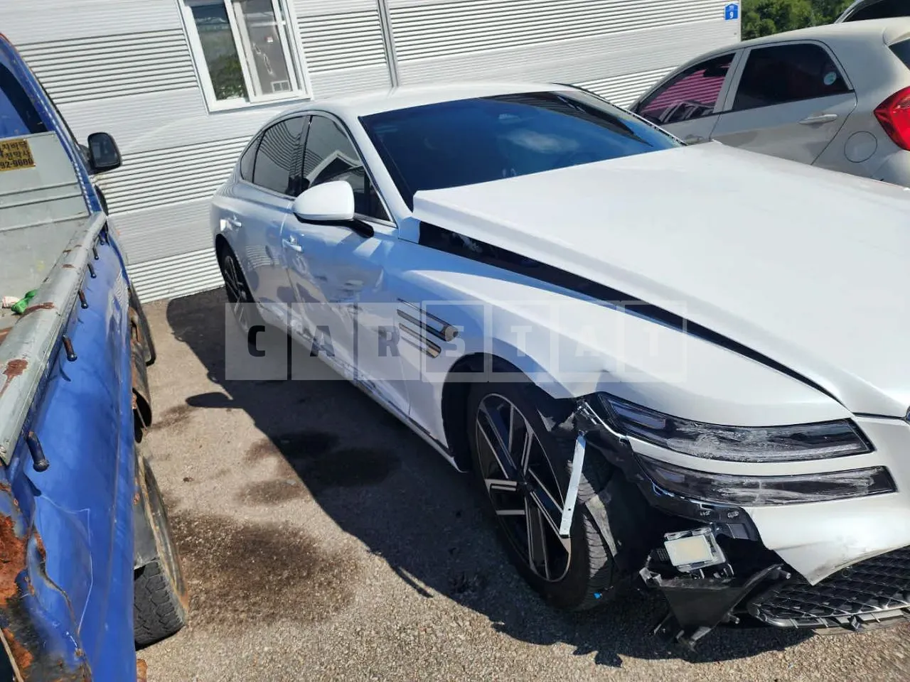Photo 2 of 17: 2025 Genesis G80, VIN KMTGB41CDTU291752 — Korean insurance auction