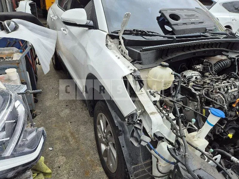 Photo 2 of 34: 2018 Hyundai Tucson, VIN KMHJ3815GJU678648 — Korean insurance auction