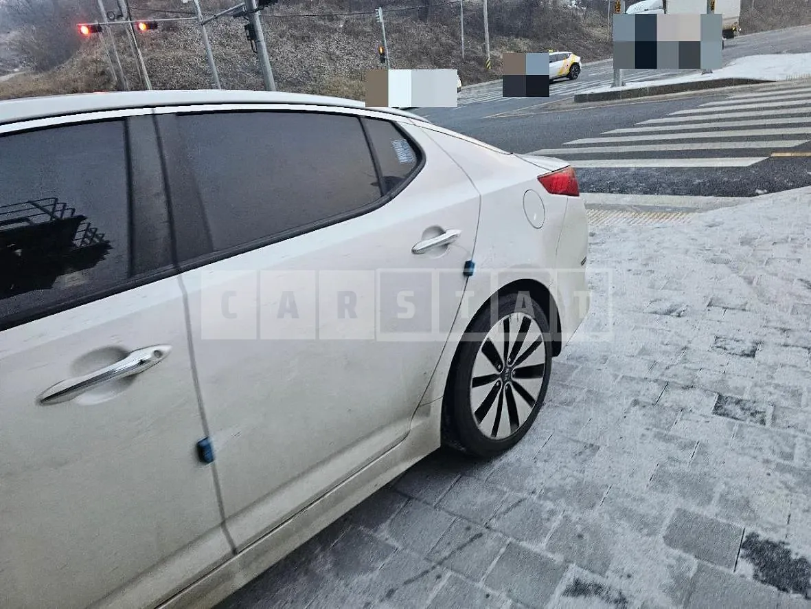 Photo 2 of 9: 2015 Kia K5 2.0 (Rental Car), VIN KNAGN418BFA589973 — Korean insurance auction
