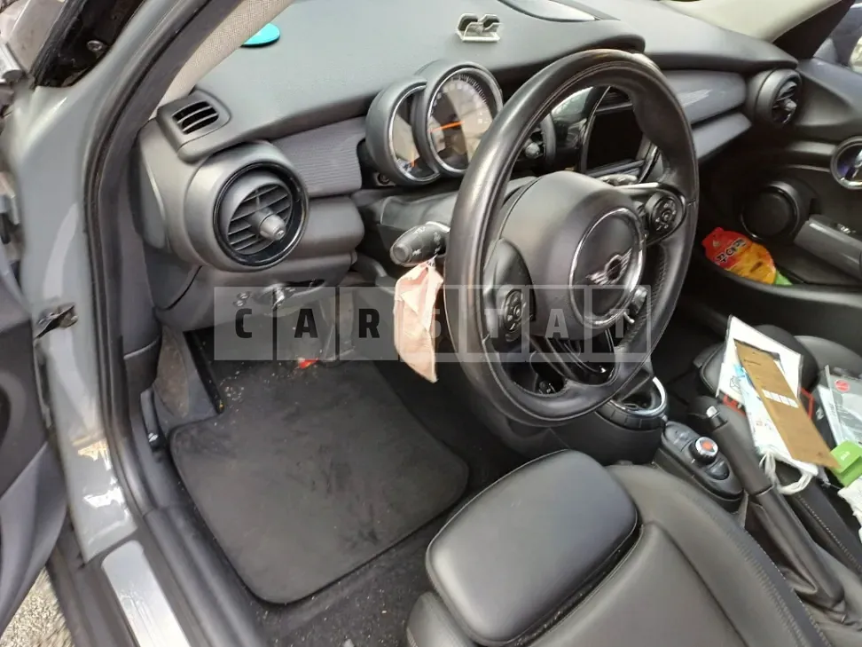 Photo 2 of 16: 2015 MINI Cooper D Five-Door, VIN WMWXT3103F2C93489 — Korean insurance auction