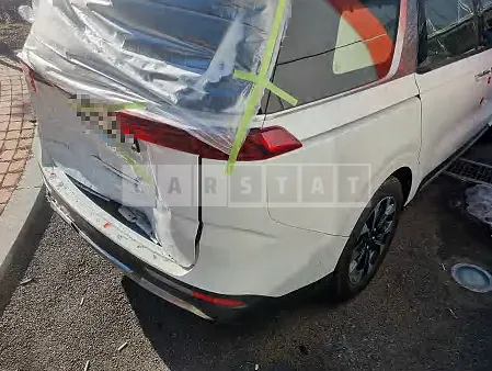 Photo 2 of 9: 2023 Kia Carnival, VIN KNANE813BPS245028 — Korean insurance auction