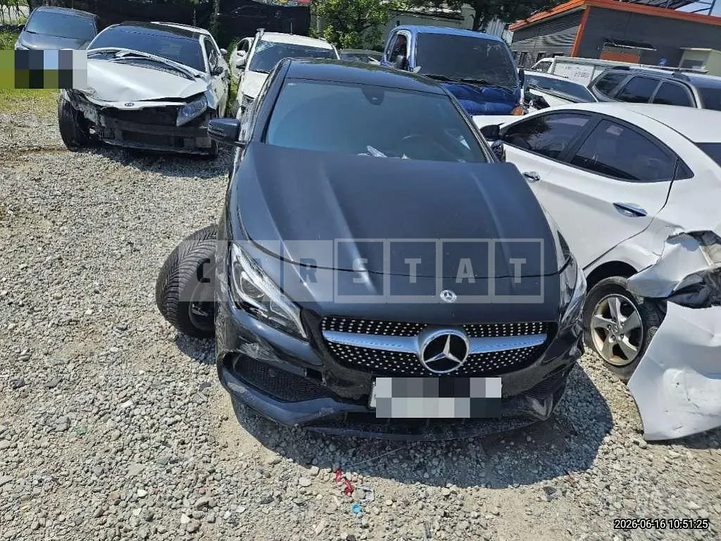Photo 2 of 26: 2018 Mercedes-Benz CLA220 — Korean insurance auction