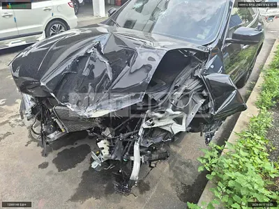 Photo 1 of 19: 2022 Maserati Levante GT, VIN ZN661AUG4NX385838 — Korean insurance auction