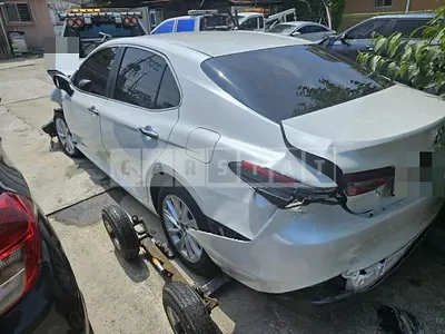 Photo 1 of 4: 2021 Toyota Camry Hybrid LE — Korean insurance auction