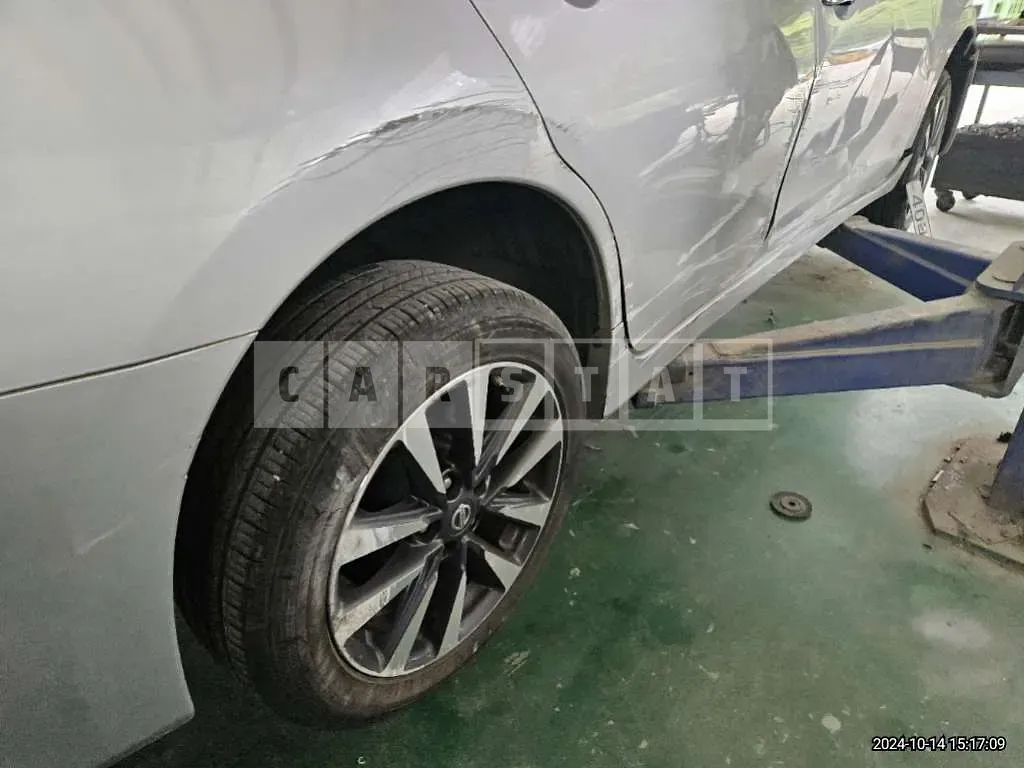 Photo 2 of 12: 2017 Nissan Altima 2.5 — Korean insurance auction