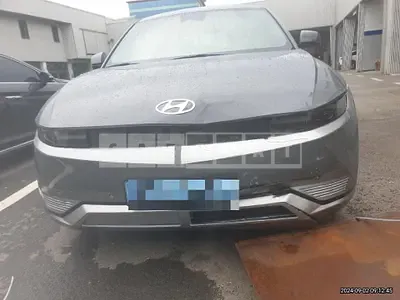 Photo 1 of 28: 2021 Hyundai IONIQ 5 Electric Motor — Korean insurance auction