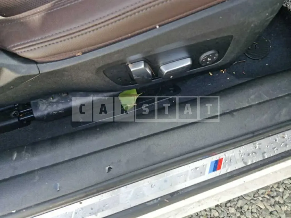 Photo 2 of 7: 2023 BMW 420i Convertible — Korean insurance auction