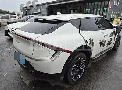 Photo 1 of 31: 2021 Kia EV6 Long Range Earth — Korean insurance auction
