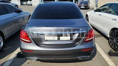 Photo 1 of 51: 2019 Mercedes-Benz E300 4Matic, VIN WDDZF4KB7KA585304 — Korean insurance auction