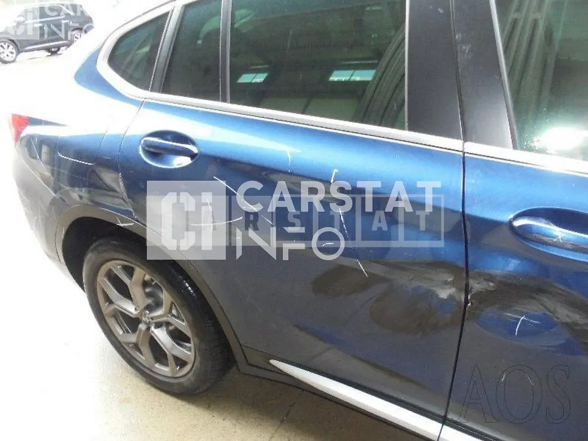 Photo 2 of 9: 2021 BMW X4 xDrive 20d, VIN WBA31CA05N9J69652 — Korean insurance auction