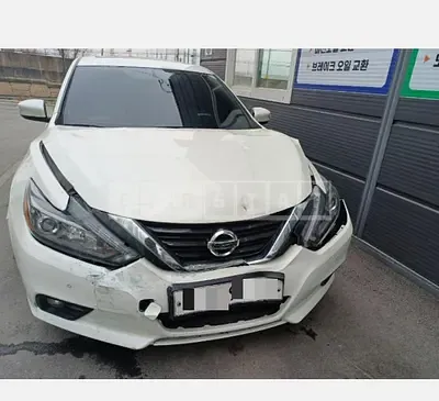 Photo 1 of 10: 2018 Nissan Altima 2.5 — Korean insurance auction