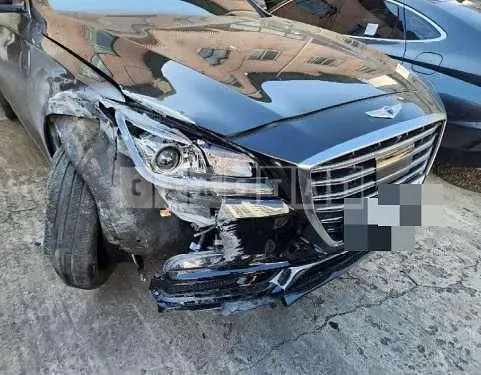 Photo 2 of 39: 2019 Genesis G80 — Korean insurance auction