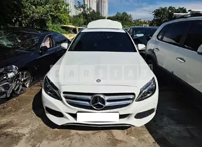 Photo 1 of 13: 2016 Mercedes-Benz C 200 — Korean insurance auction