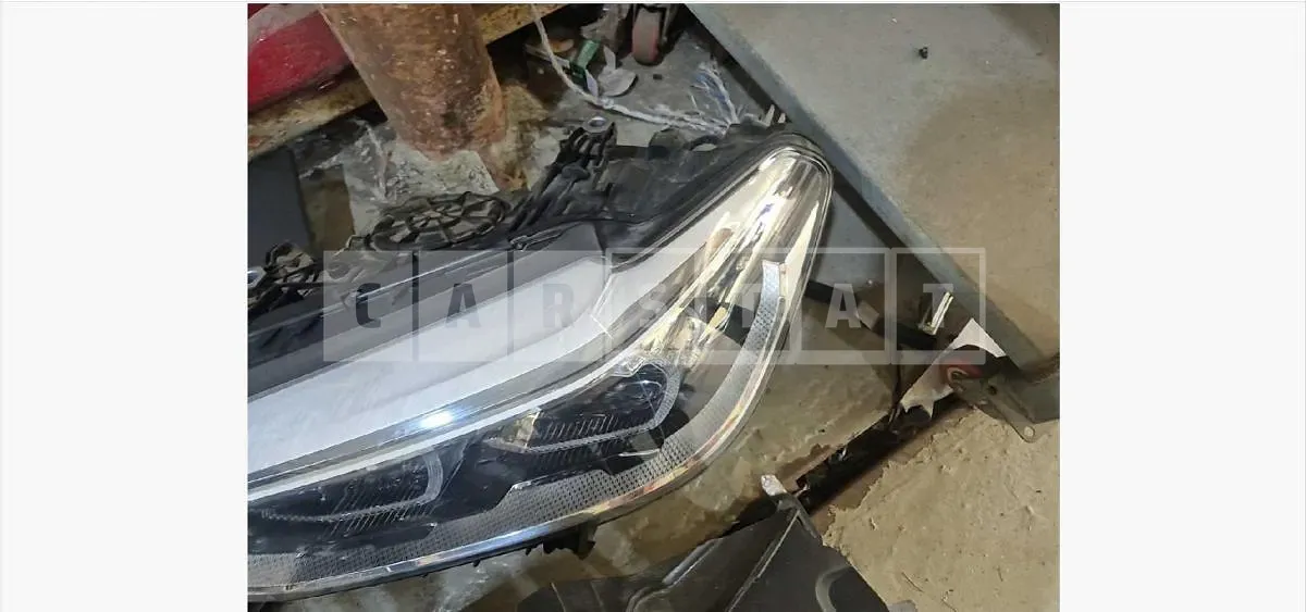 Photo 2 of 5: 2019 BMW (parts) 520d Luxury Headlamp — Korean insurance auction