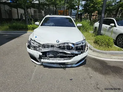 Photo 1 of 61: 2021 BMW 530i — Korean insurance auction