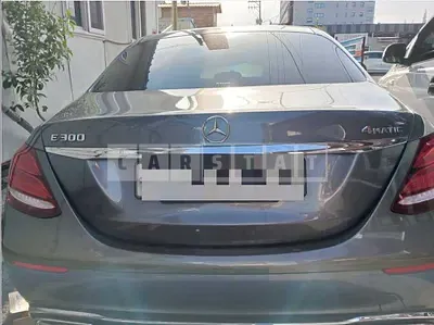 Photo 1 of 3: 2018 Mercedes-Benz E220 d 4Matic — Korean insurance auction