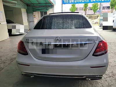 Photo 1 of 24: 2017 Mercedes-Benz E300, VIN WDDZF4JB7HA195250 — Korean insurance auction
