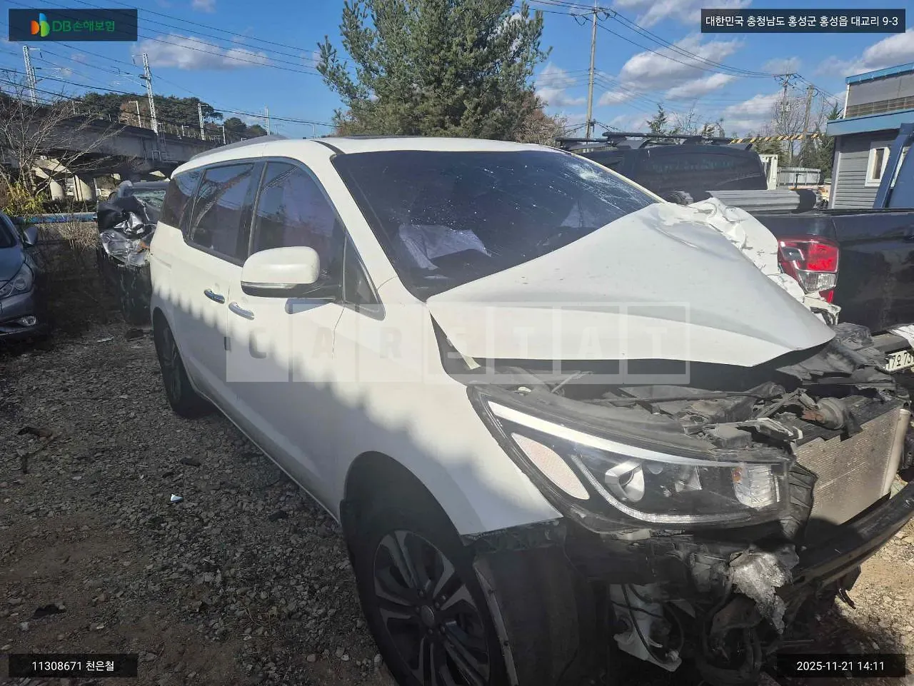 Photo 2 of 15: 2018 Kia Carnival, VIN KNAMB81ABKS465652 — Korean insurance auction