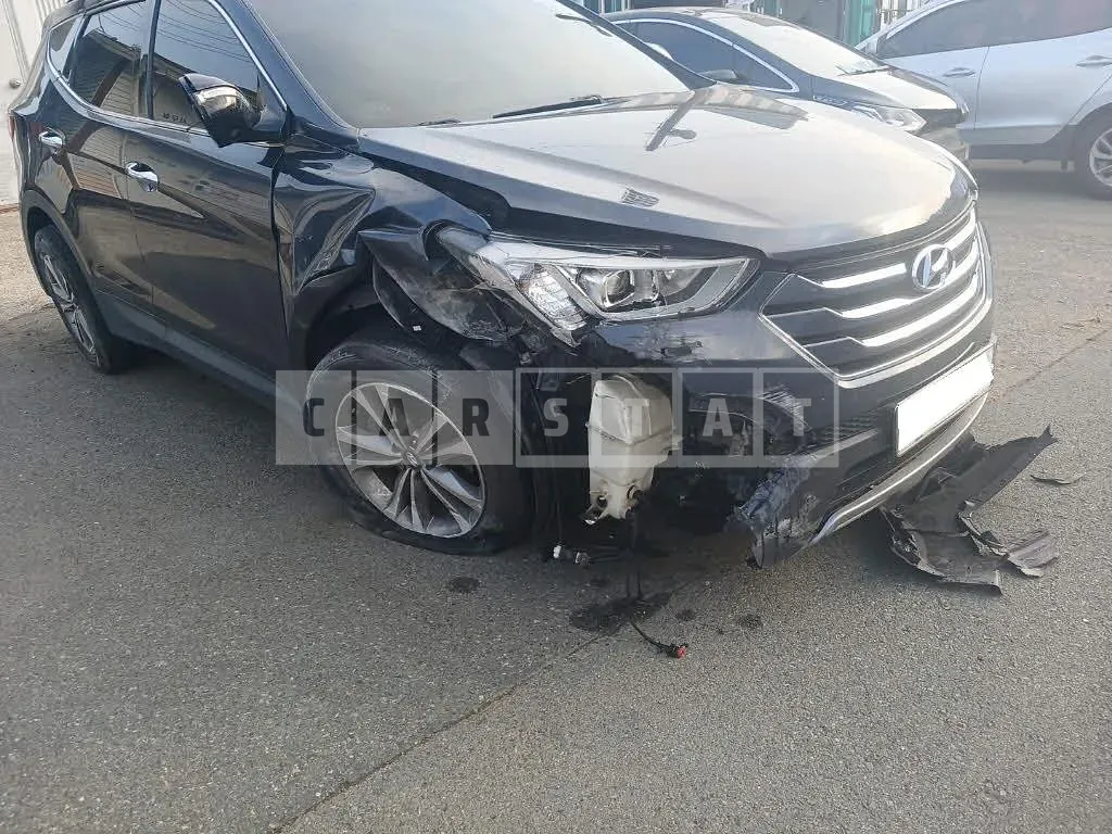 Photo 2 of 43: 2015 Hyundai Santa Fe, VIN KMHSW81UBFU459373 — Korean insurance auction