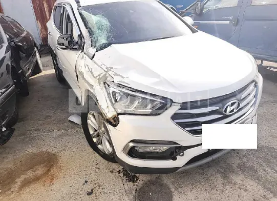 Photo 2 of 20: 2018 Hyundai Santa Fe, VIN KMHSW81UBJU801350 — Korean insurance auction