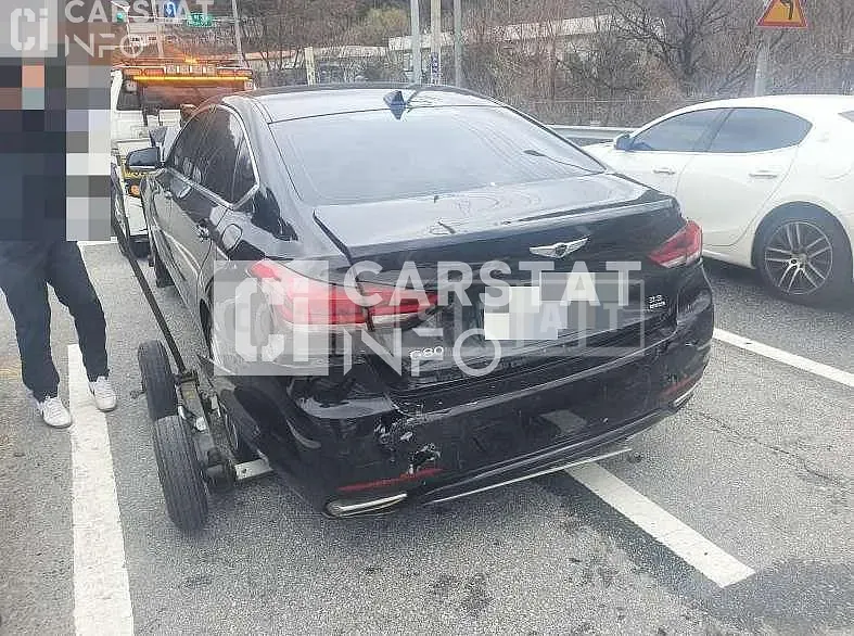 Photo 2 of 9: 2017 Genesis Genece G80 3.3, VIN KMHGM41DDJU242166 — Korean insurance auction