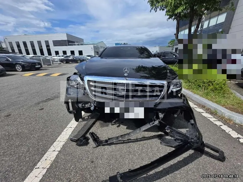 Photo 2 of 36: 2019 Mercedes-Benz AMG S63 4Matic + L — Korean insurance auction