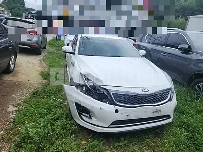 Photo 1 of 13: 2015 Kia K5 Hybrid, VIN KNAGN41CBFA092757 — Korean insurance auction