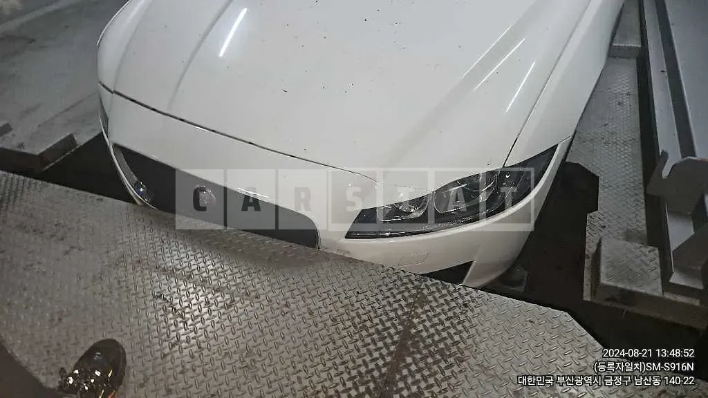 Photo 2 of 23: 2018 Jaguar XF 20d — Korean insurance auction