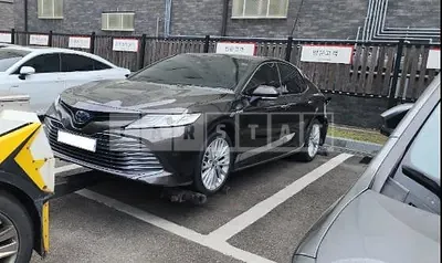 Photo 1 of 35: 2019 Toyota Camry Hybrid, VIN JTNB21HK8K3051211 — Korean insurance auction