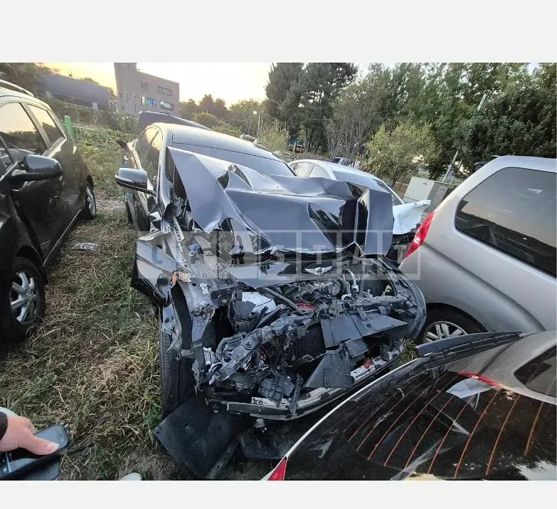 Photo 2 of 4: 2019 Genesis G80 3.3 — Korean insurance auction