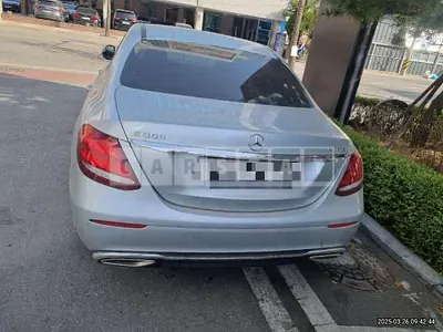Photo 1 of 29: 2018 Mercedes-Benz E300 4Matic — Korean insurance auction