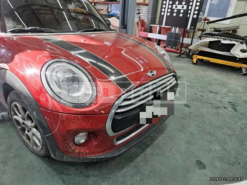 Photo 2 of 8: 2016 MINI Cooper D Five-Door — Korean insurance auction