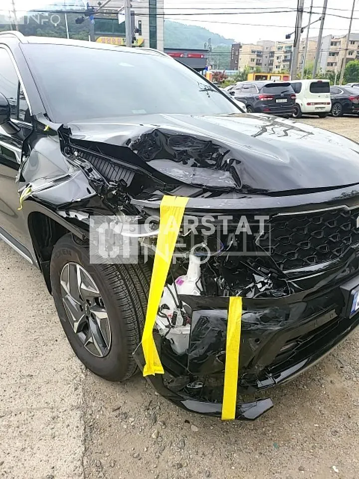 Photo 2 of 62: 2022 Kia Sorento 1.6 (Hybrid), VIN KNARL81GBNA105043 — Korean insurance auction