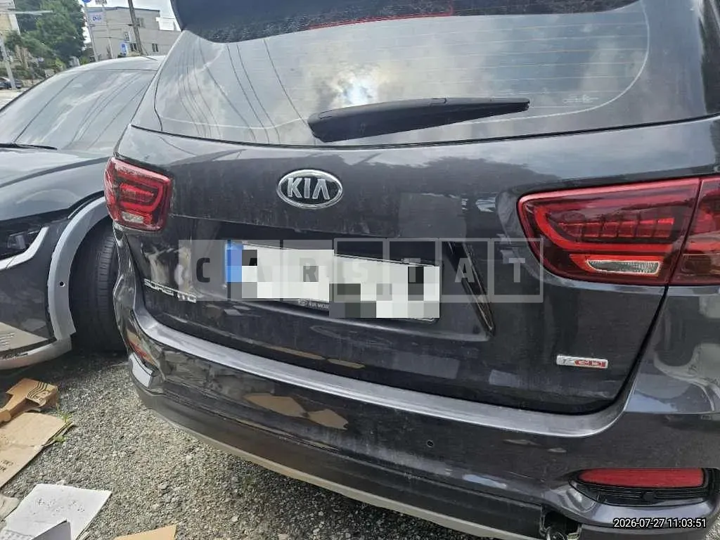 Photo 2 of 17: 2018 Kia Sorento Gasoline — Korean insurance auction