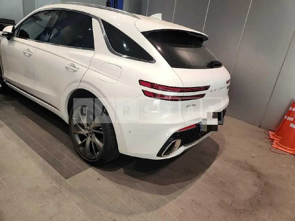 Photo 2 of 8: 2023 Genesis GV70 Gasoline 2.5T AWD — Korean insurance auction