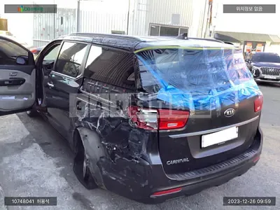 Photo 1 of 8: 2019 Kia Carnival, VIN KNHMF37ABLS630310 — Korean insurance auction