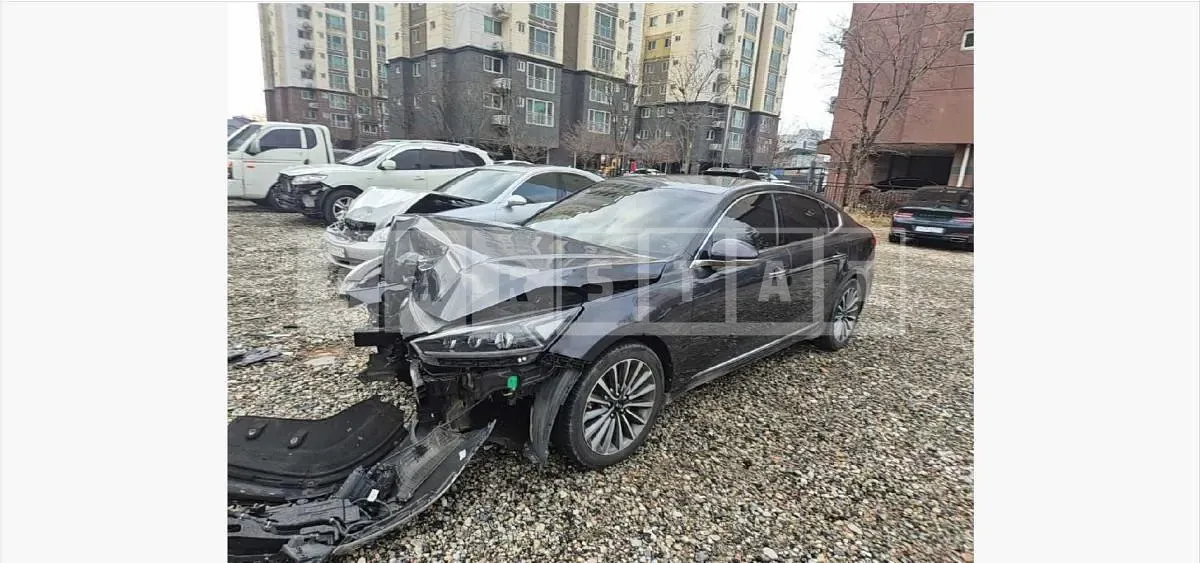 Photo 2 of 10: 2017 Kia K7 — Korean insurance auction
