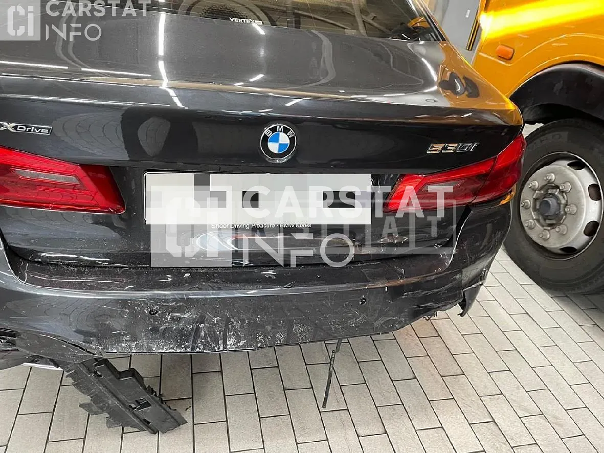 Photo 2 of 27: 2020 BMW 530i xDrive M Sport Package, VIN WBAJR910XLCE13771 — Korean insurance auction