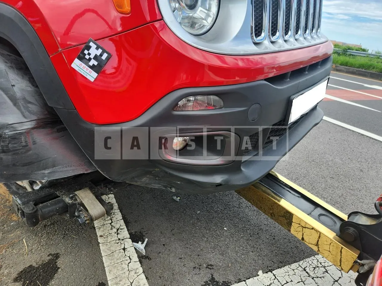 Photo 2 of 9: 2015 Jeep Renegade, VIN 1C4BU0000FPC33380 — Korean insurance auction