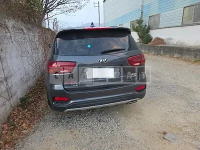 Photo 1 of 17: 2018 Kia Sorento — Korean insurance auction