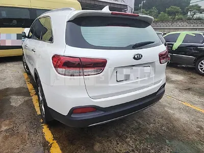 Photo 1 of 15: 2017 Kia Sorento 2.0, VIN KNAPK81ABHA339601 — Korean insurance auction